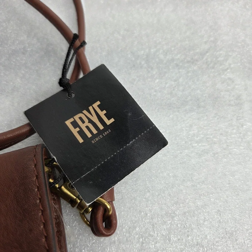 Frye Ring Crossbody Wallet Bag Cognac Brown Leather NWT - MSRP $198 - Picture 5 of 13